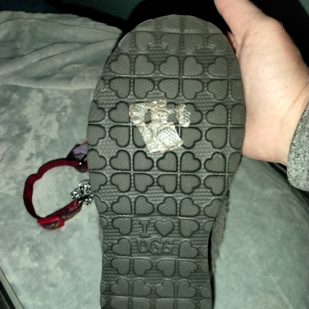 Ugg scrub shoes